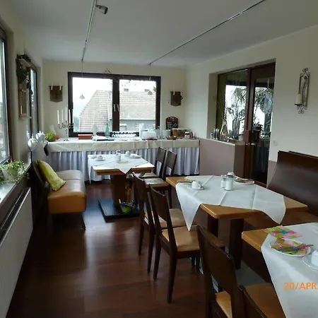 Garni Zum Adenauer Forst بيت ضيافة Wimbach