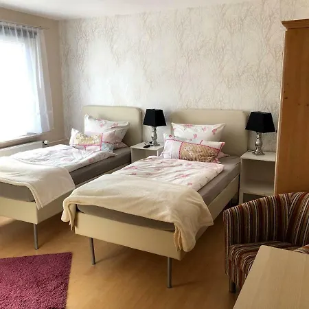 Garni Zum Adenauer Forst 3*