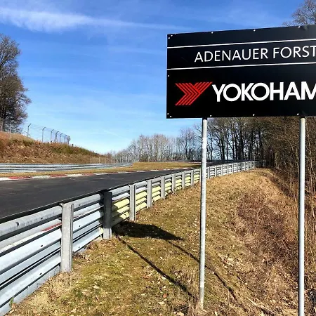 بيت ضيافة Garni Zum Adenauer Forst 3*