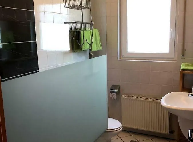 Konukevi Garni Zum Adenauer Forst 3*